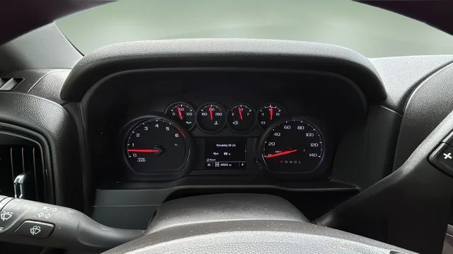 Used 2024 White Chevrolet Custom image 17