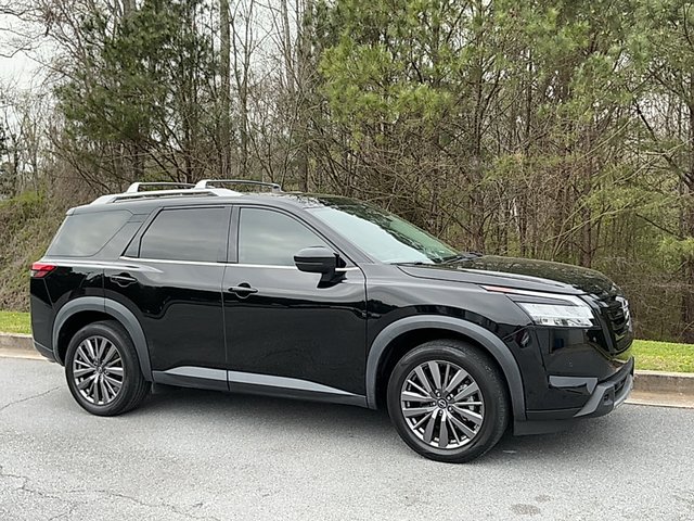 2023 Nissan Pathfinder SL FWD