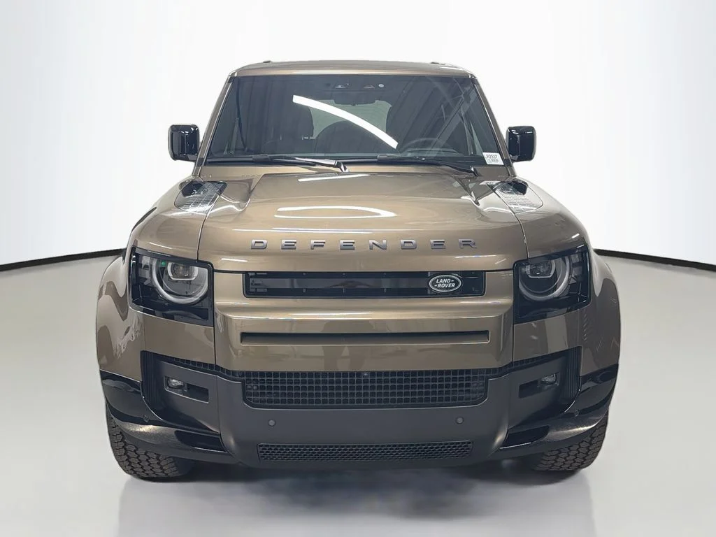 New 2026 Gondwana Stone Metallic Land Rover X-Dynamic SE image 6