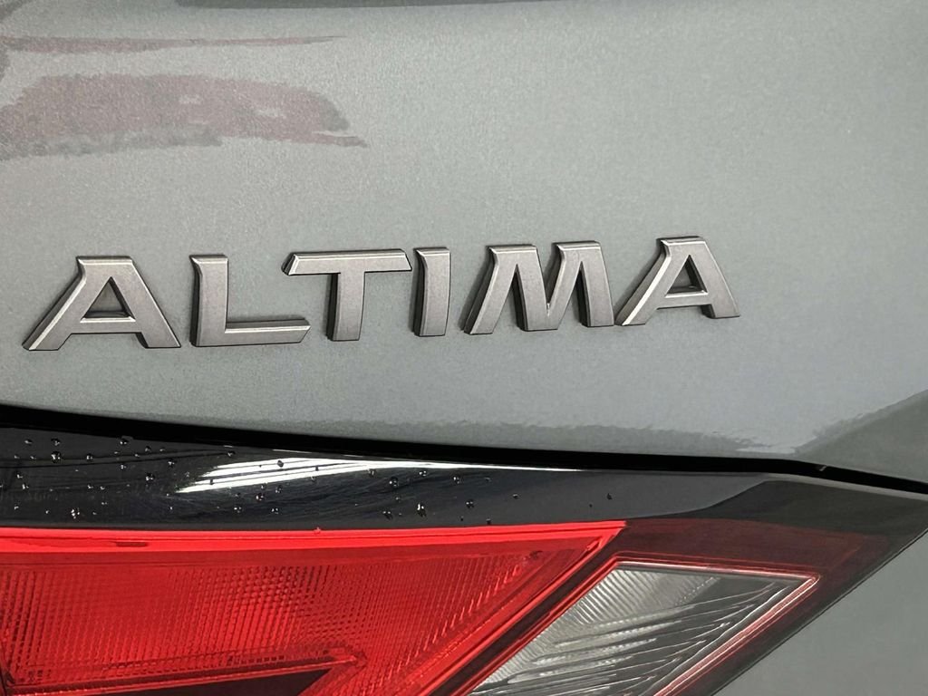 Used 2025 Gray Nissan 2.5 SV image 10
