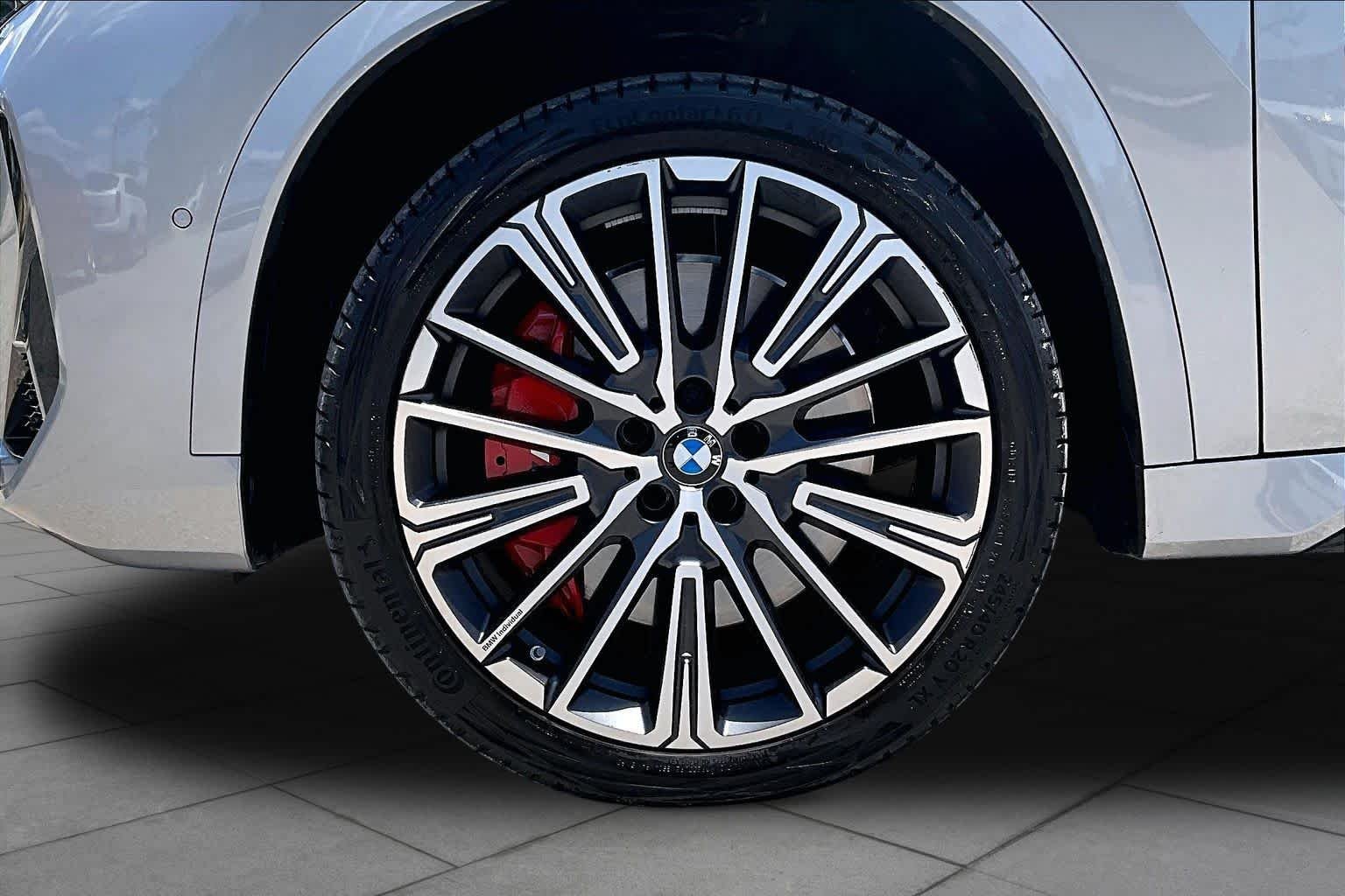 Used 2026 Space Silver Metallic BMW xDrive28i image 10