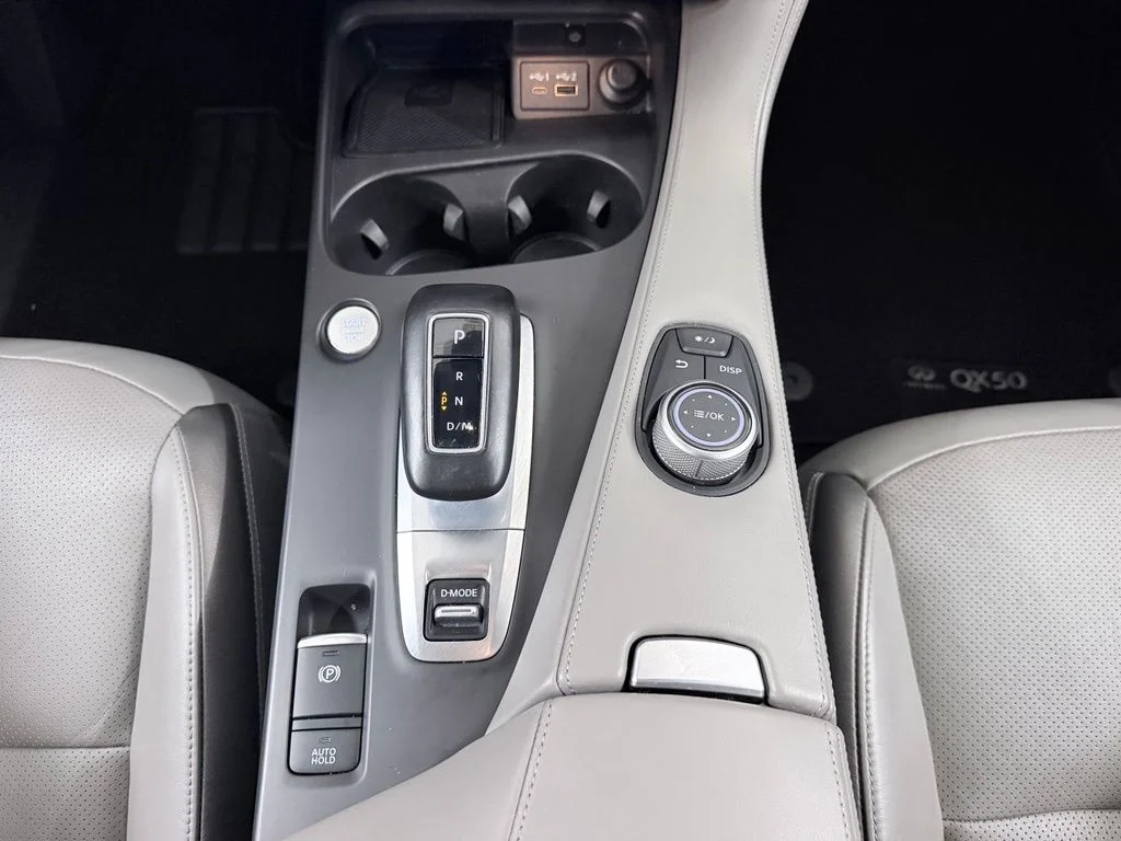 Used 2023 Gray INFINITI LUXE image 26