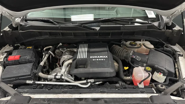 Used 2023 Summit White Chevrolet LT image 27