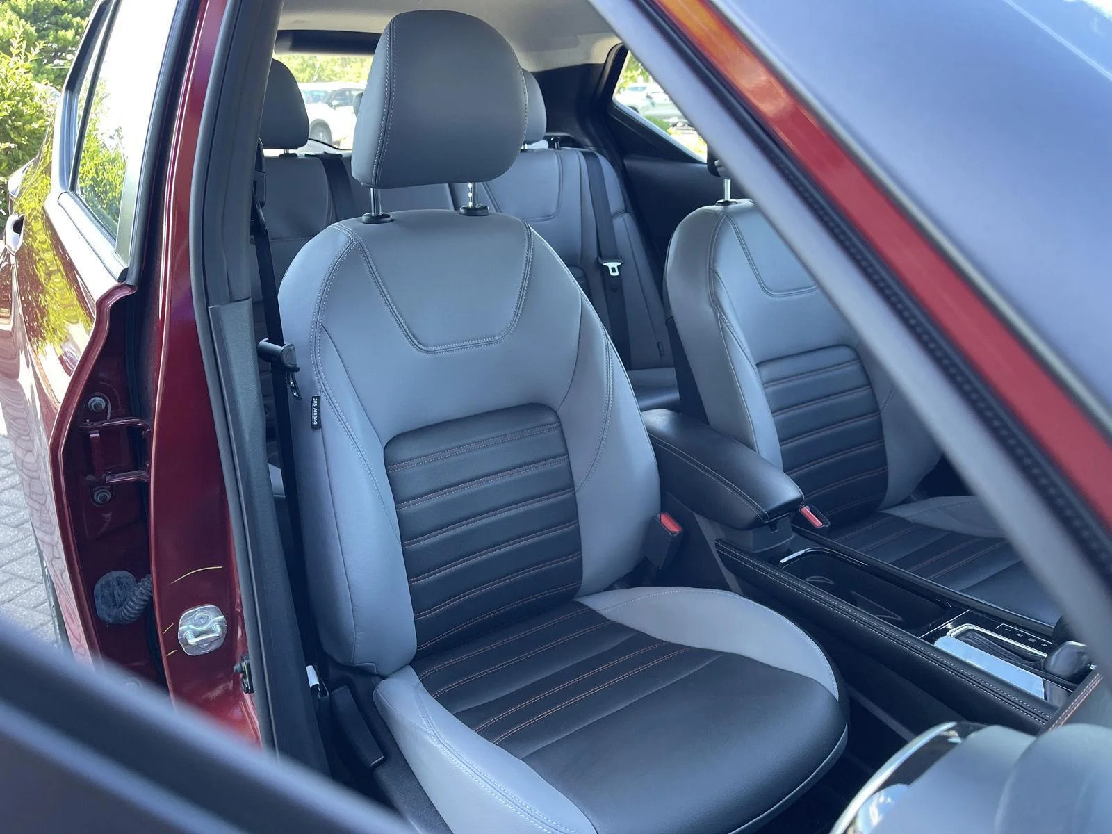 Used 2023 Scarlet Ember Tintcoat Nissan SR image 32