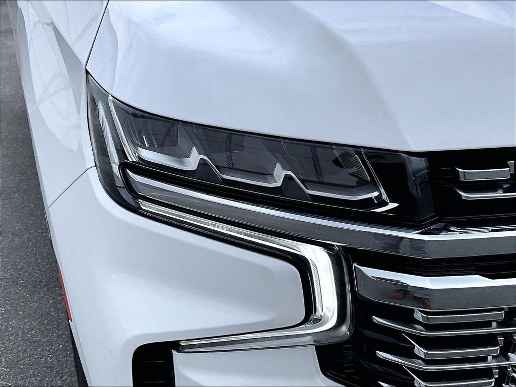 Used 2023 Summit White Chevrolet Premier image 33