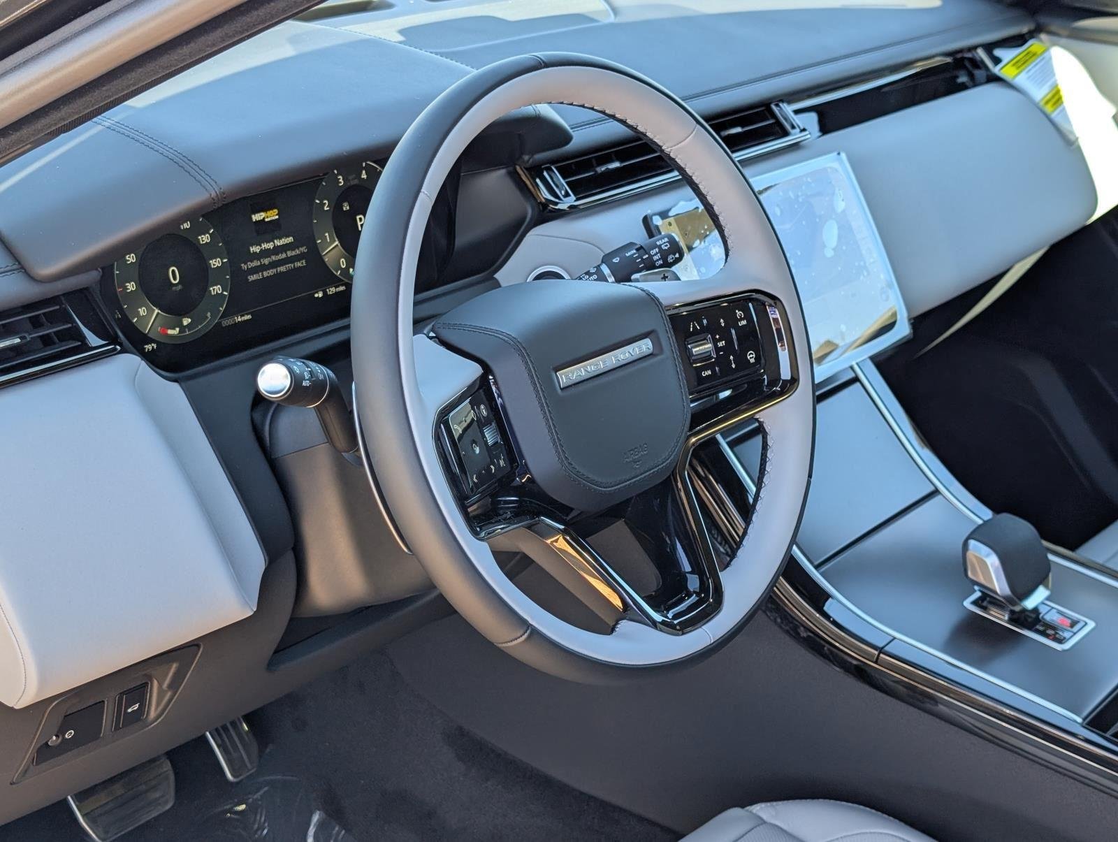 2026 Land Rover Range Rover Velar Dynamic SE - Photo 23