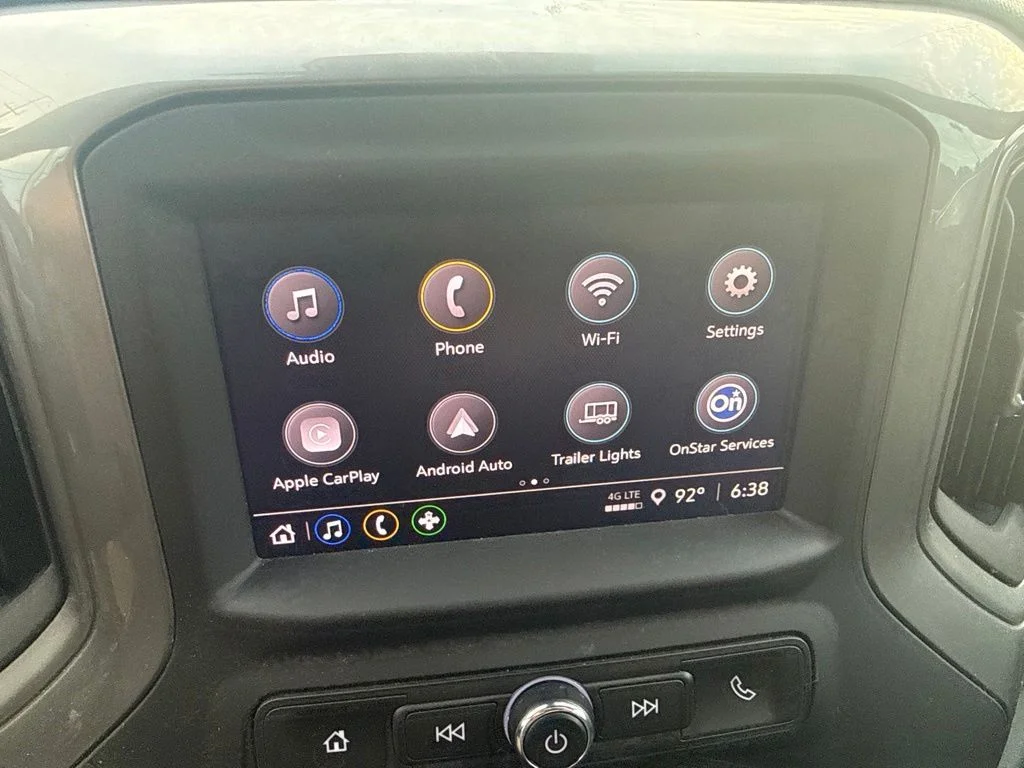 Used 2022 White Chevrolet Custom image 14