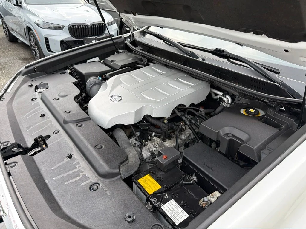 Used 2021 White Lexus 460 image 44