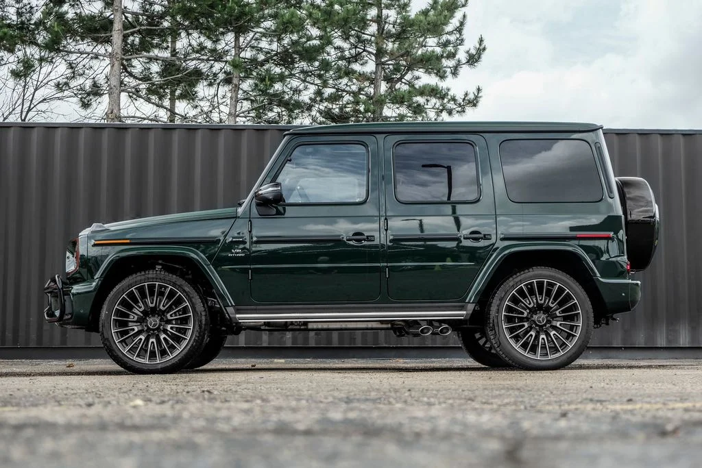 New 2026 MANUFAKTUR Deep Green Non-Metallic Mercedes-Benz G 63 AMG® image 3