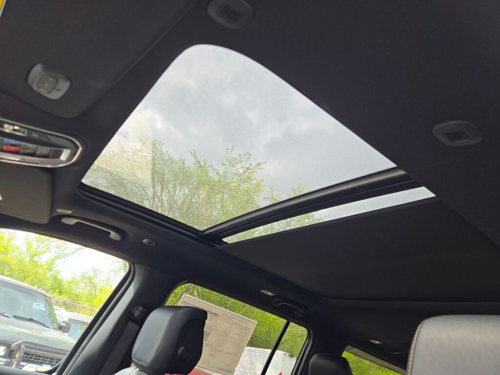New 2026 High Gloss Black Exterior Paint Jeep  image 3