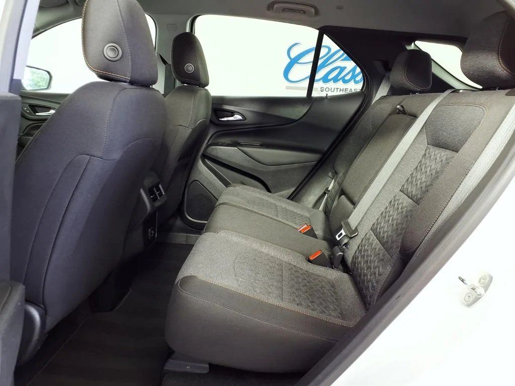 Used 2022 Summit White Chevrolet LT image 8