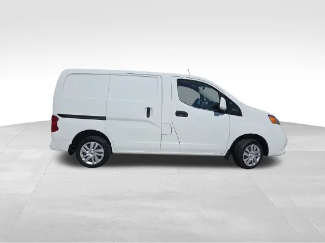 Used 2020 White Nissan SV image 7