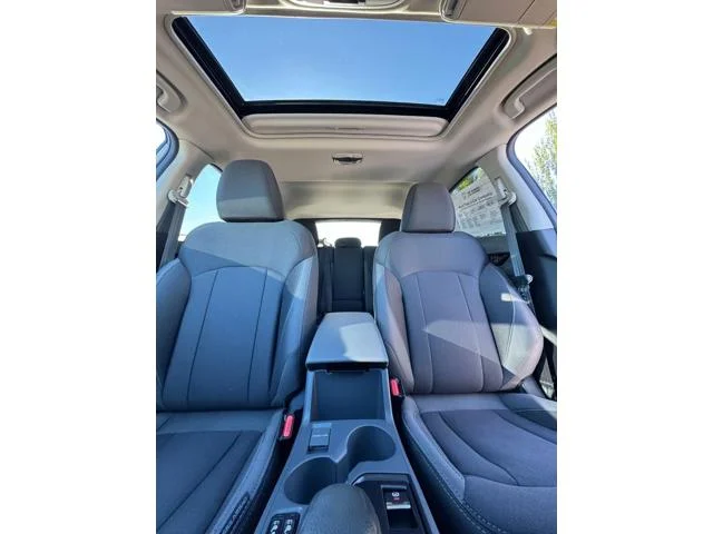 New 2026 CRYSTAL WHITE PEARL Subaru Premium image 22