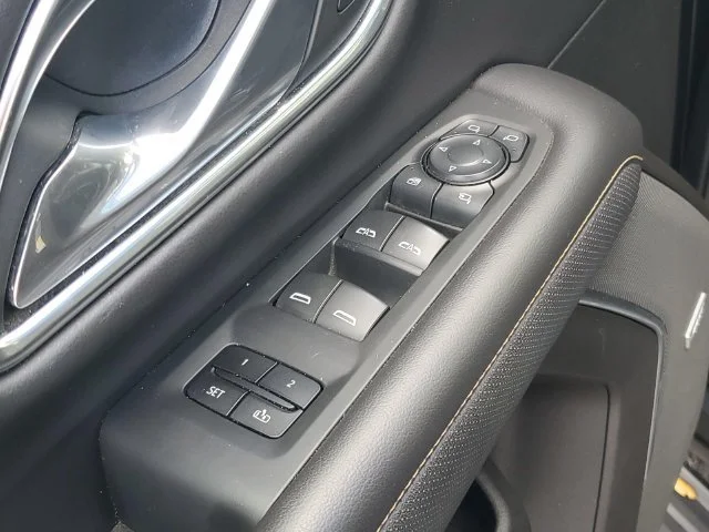 Used 2021 ONYX BLACK GMC AT4 image 14