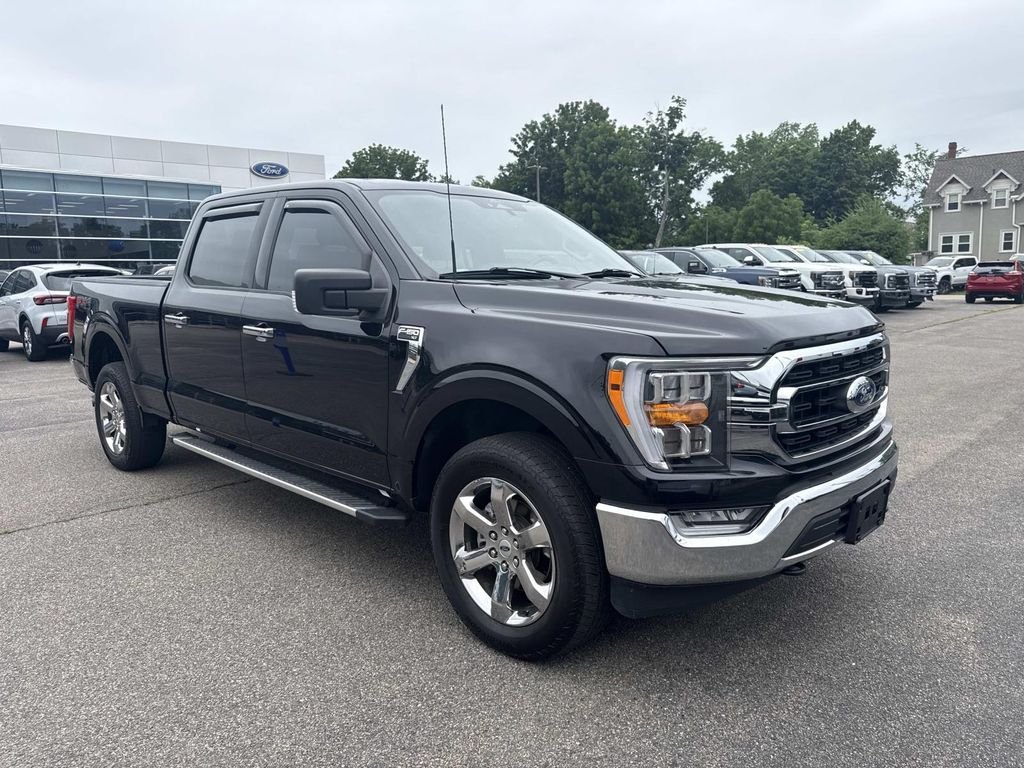 Used 2022 Black Ford XLT image 7
