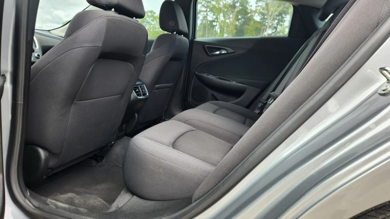 Used 2022 MINERAL GRAY METALLIC Chevrolet LT image 10