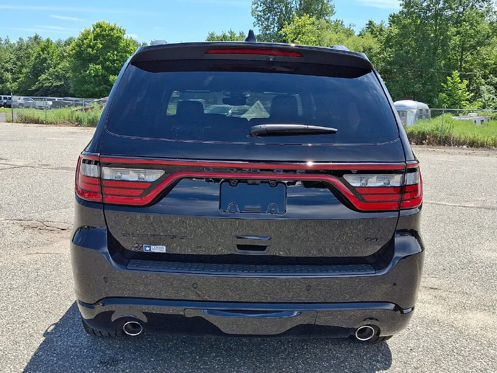New 2026 Diamond Black Clear-Coat Exterior Paint Dodge GT Plus image 7