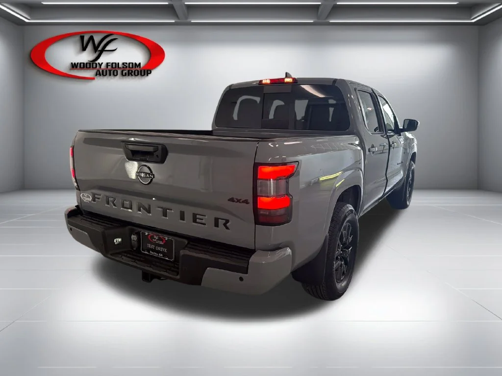 New 2027 Boulder Gray Pearl Nissan Crew Cab SV image 6