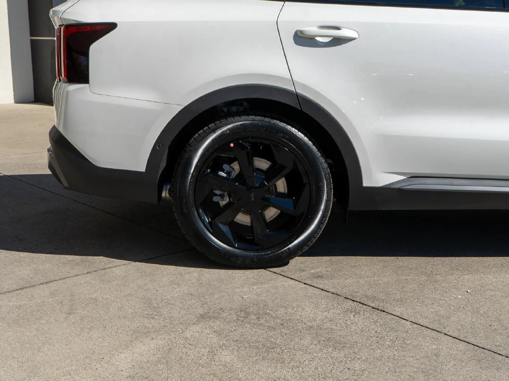 New 2026 White Kia X-Line SX Prestige image 35