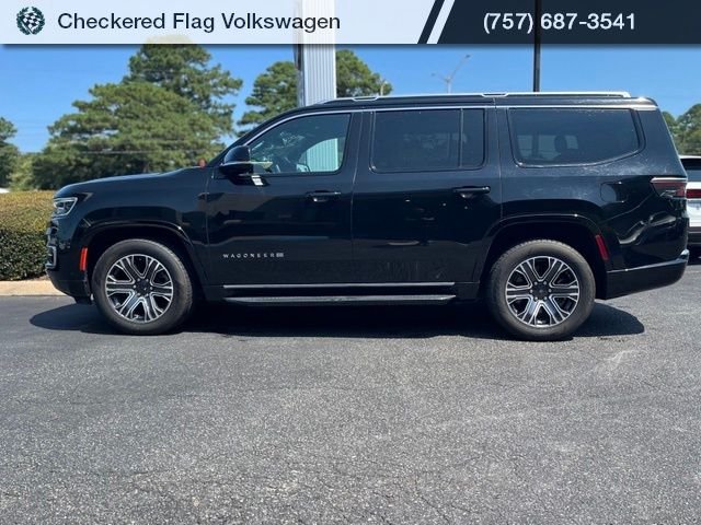 Used 2024 Diamond Black Crystal Pearlcoat Jeep Series II image 5