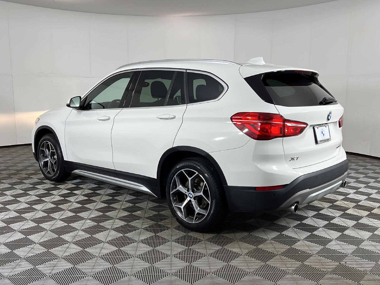 Used 2019 Alpine White BMW xDrive28i image 9