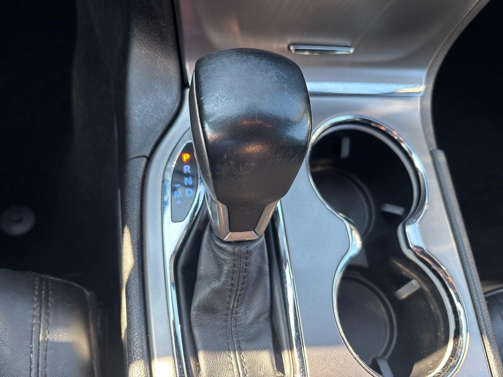Used 2020 Granite Crystal Metallic Clearcoat Jeep Altitude image 28