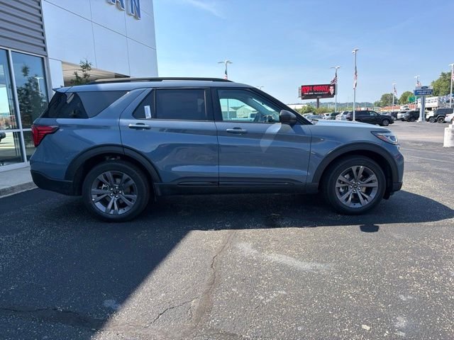 New 2026 Vapor Blue Metallic Ford Active image 2