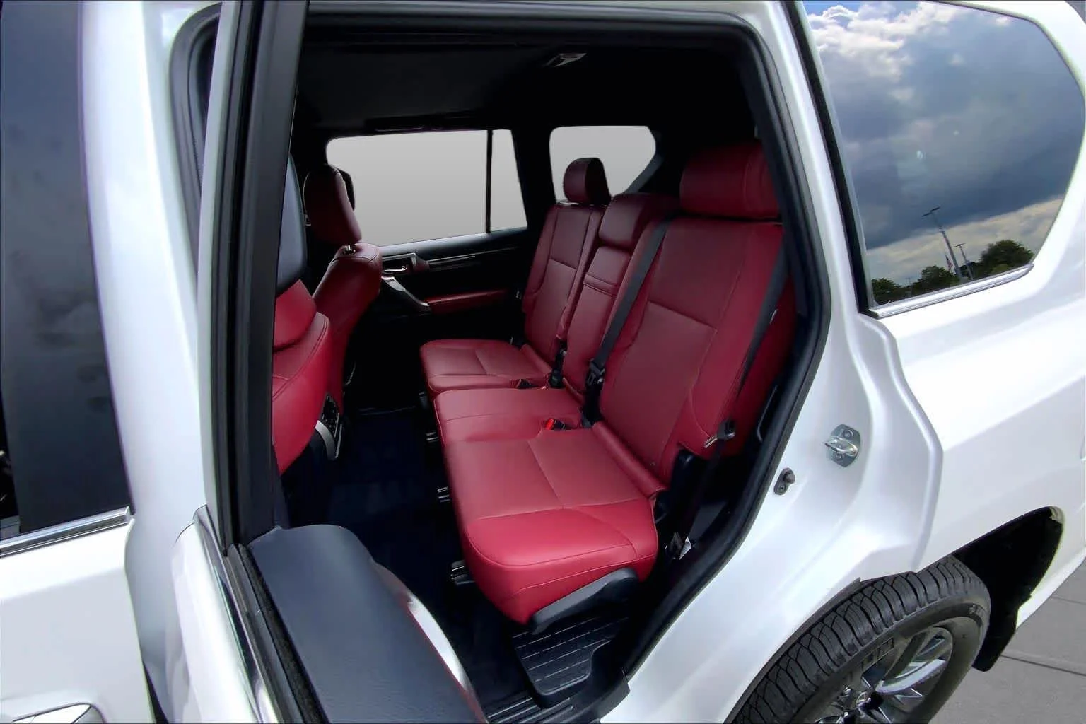 Certified Used 2023 EMINENT WHITE PEARL Lexus Premium image 21