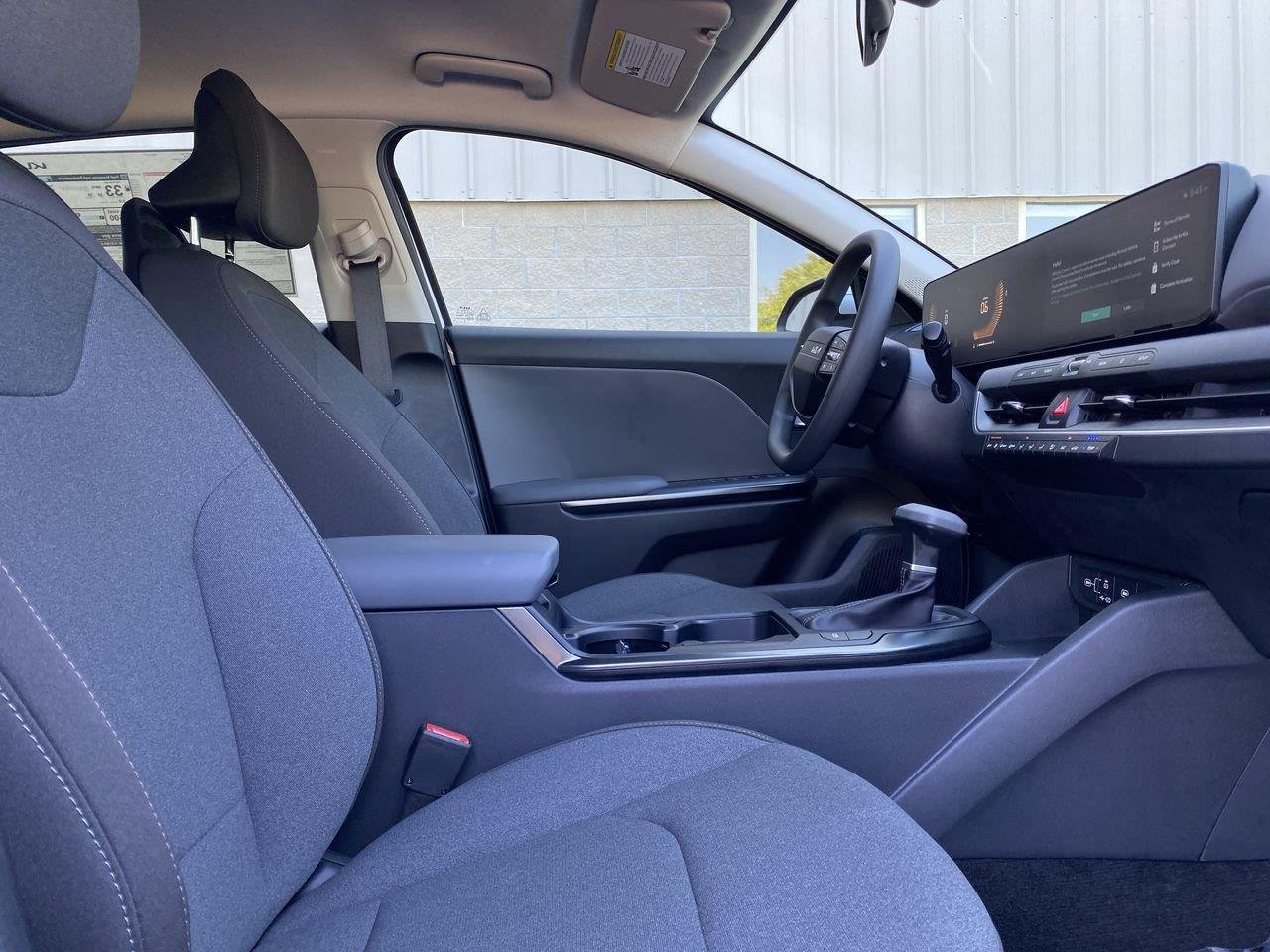 New 2026 Snow White Pearl Kia LXS image 22