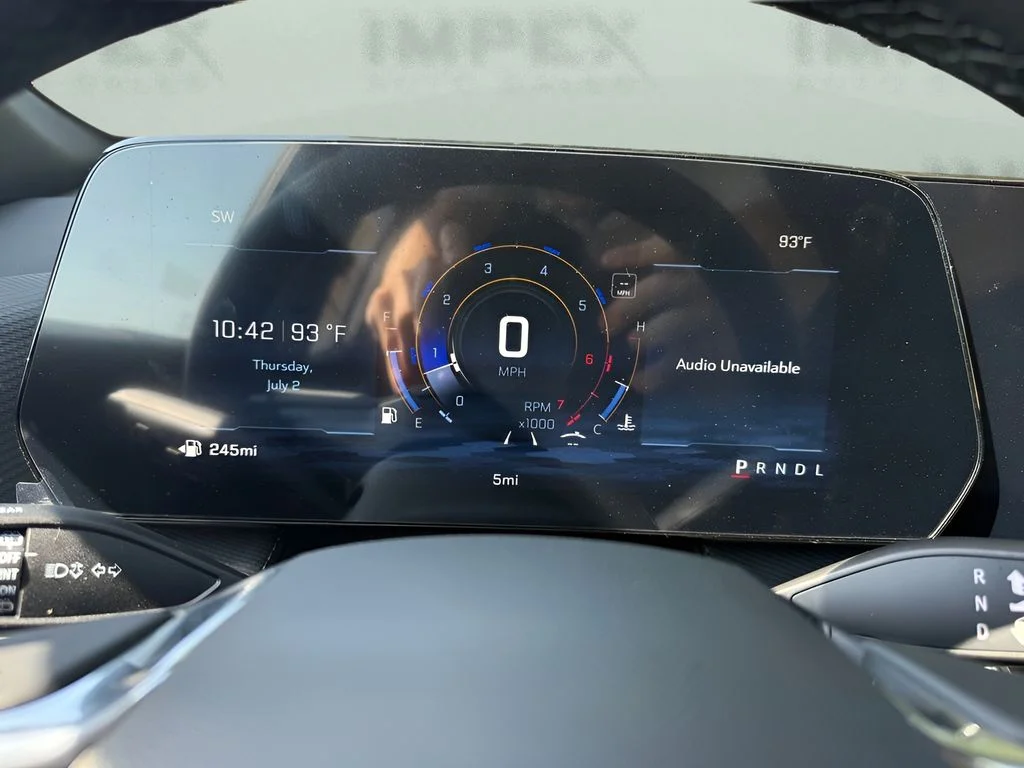 New 2027 White Chevrolet LT image 18
