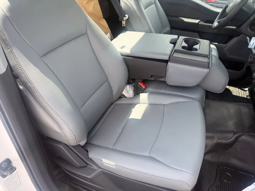 New 2026 Oxford White Ford F-550® XL image 37