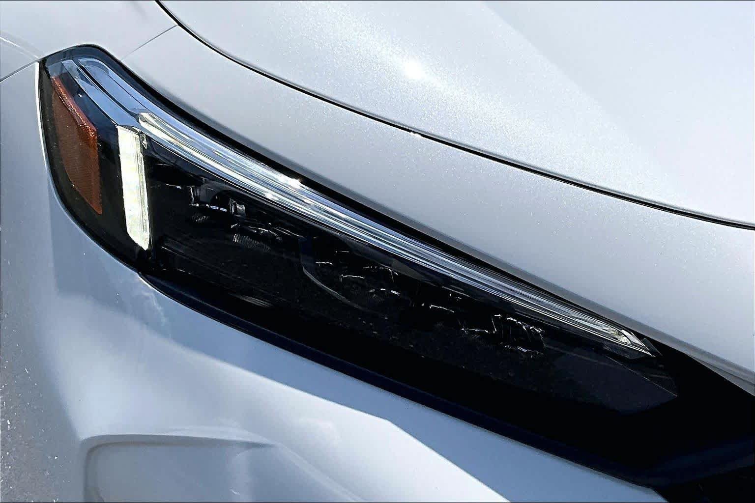 Used 2026 Platinum White Pearl Honda 2WD SPORT image 27