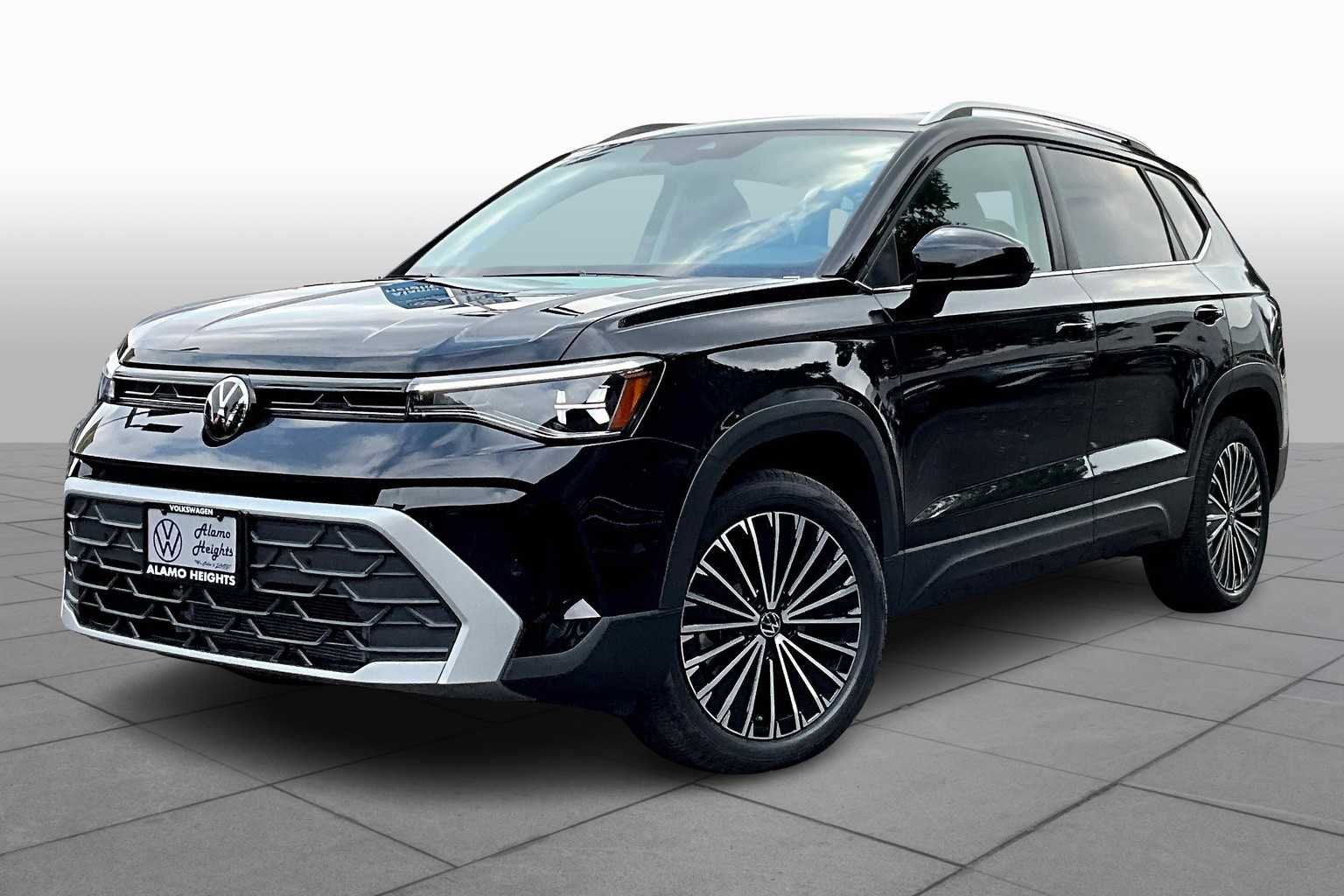 New 2025 Volkswagen Taos 1.5T SE FWD Sport Utility