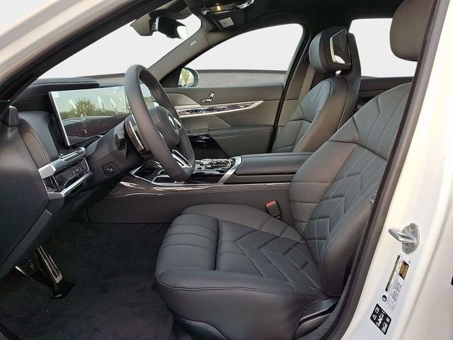 New 2026 Mineral White Metallic BMW 760i xDrive image 11