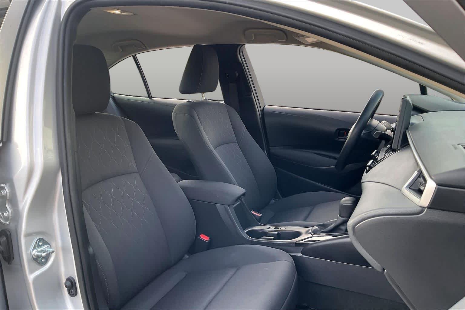 Used 2025 Classic Silver Metallic Toyota LE image 9