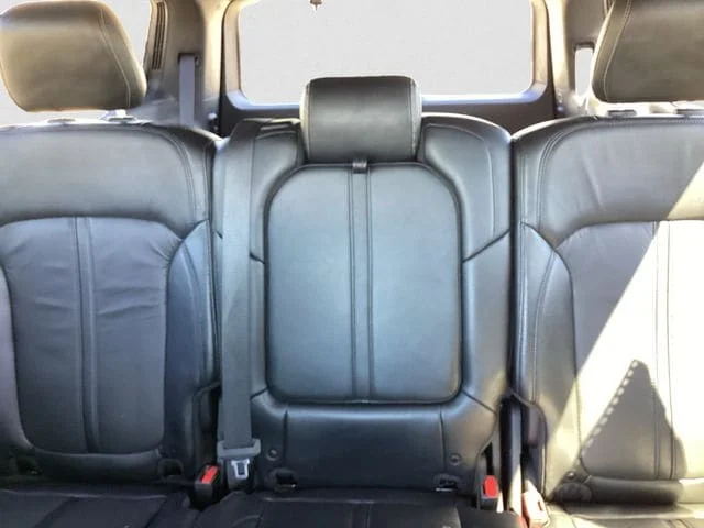 Used 2022 Diamond Black Crystal Pearlcoat Jeep Series II image 13