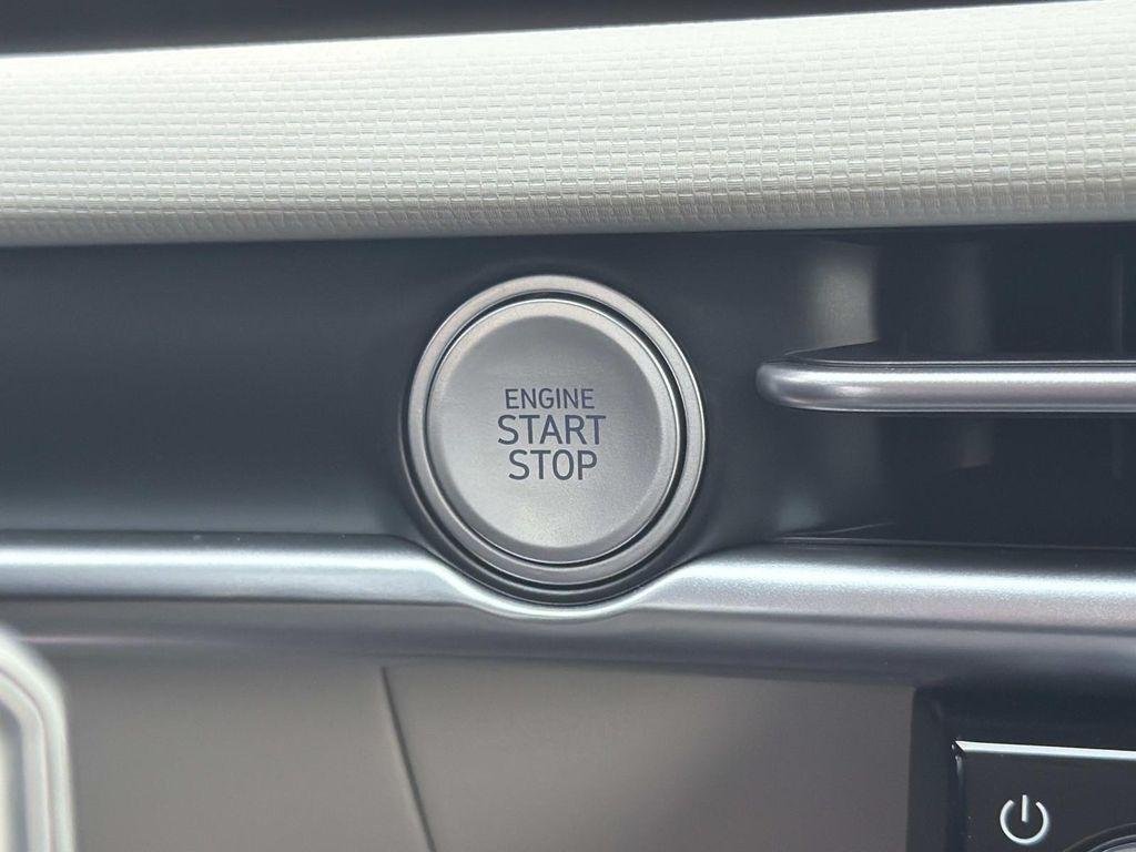 New 2026 Silver Hyundai Blue image 8