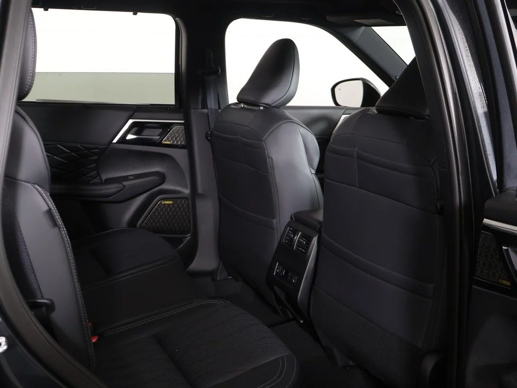 New 2026 Gray Mitsubishi Black Edition image 35