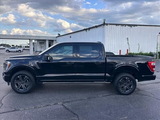 Used 2023 Black Ford Lariat image 7