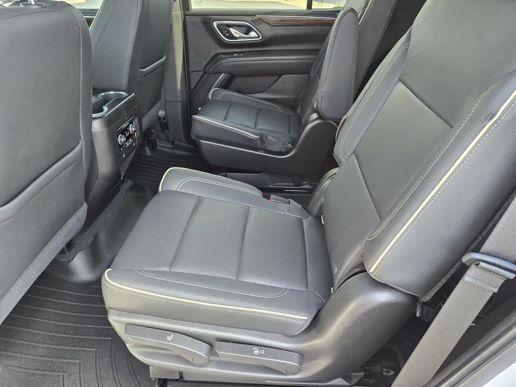 Used 2021 SUMMIT WHITE Chevrolet Premier image 10