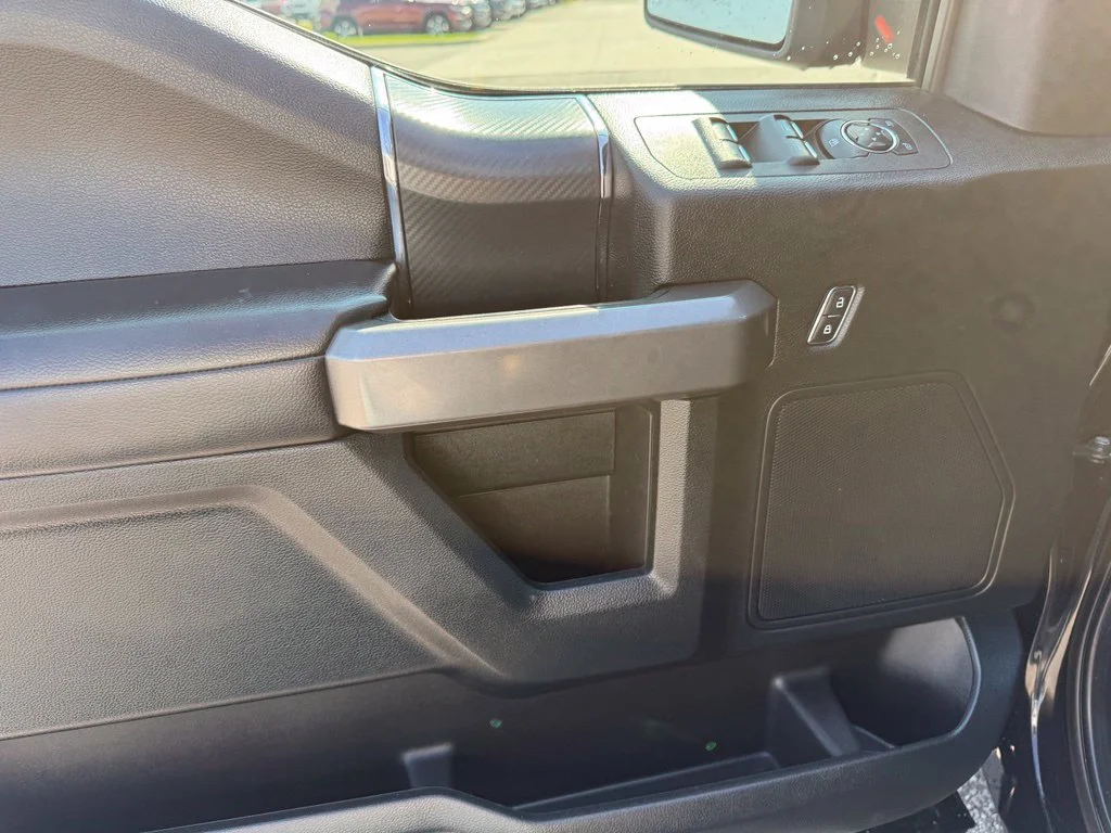Used 2020 Black Ford XLT image 5