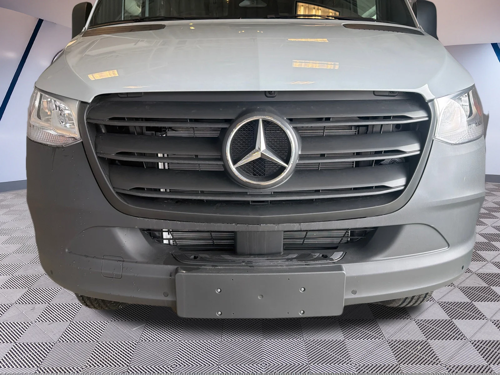 Used 2025 Silver Mercedes-Benz 2500 Standard Roof image 23