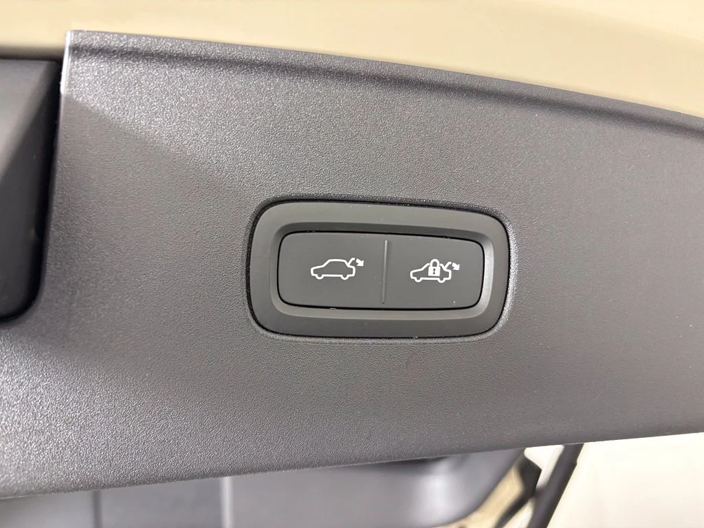 Used 2025 Beige Volvo Twin Motor Performance Ultra image 39