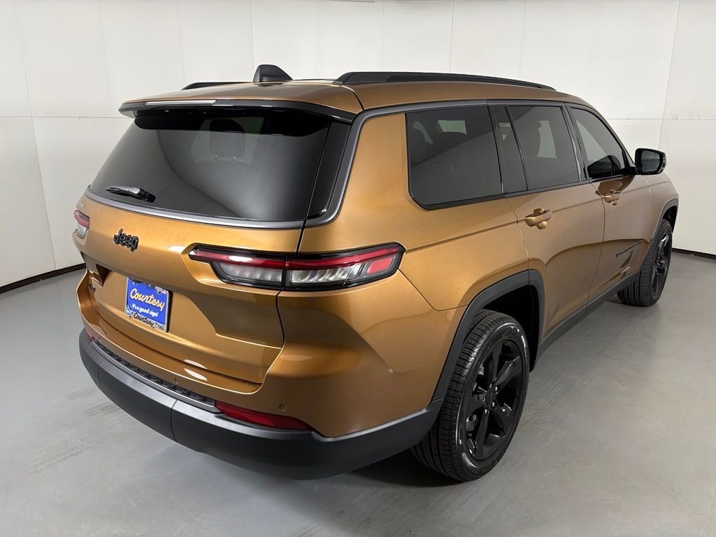 New 2026 Copper Shino Metallic Clear-Coat Exterior Paint Jeep Limited image 8