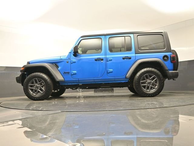 Used 2024 Blue Jeep Sport S image 39
