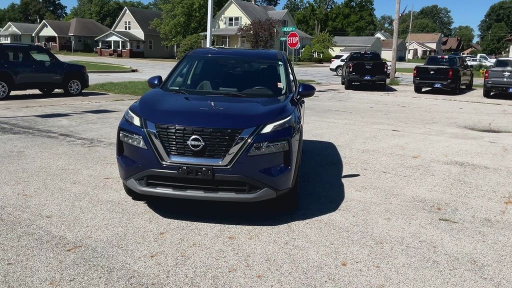 Used 2023 Blue Nissan SV image 8