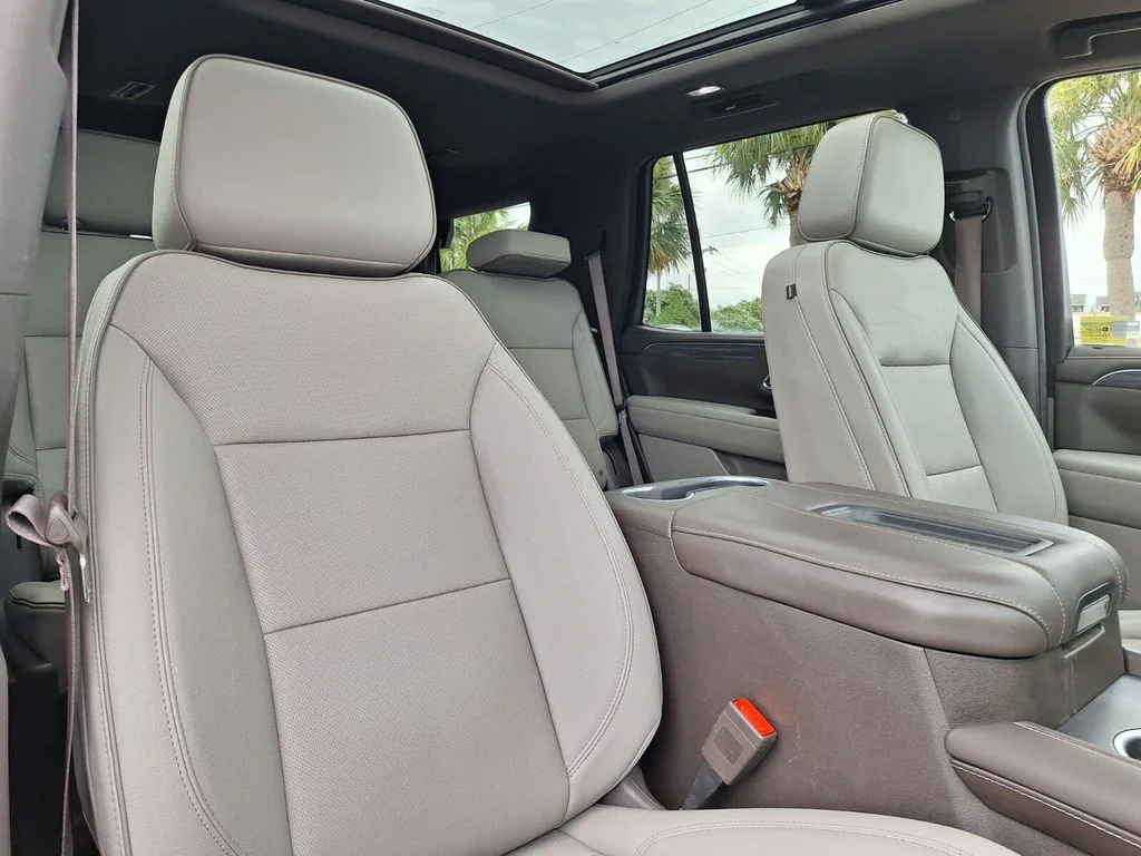 Used 2023 Blue GMC SLT image 30