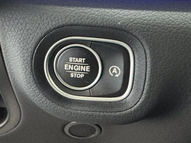 New 2026 MANUFAKTUR Moonlight White Metallic Mercedes-Benz GLS 450 image 27