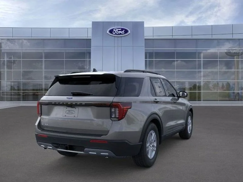 New 2026 Carbonized Gray Metallic Ford Active image 8