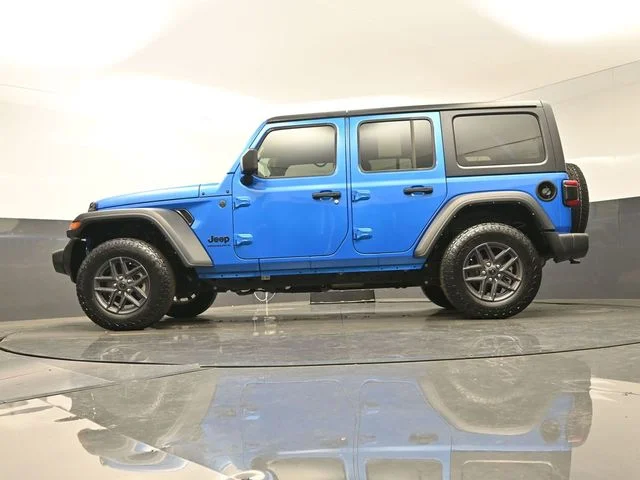 Used 2024 Blue Jeep Sport S image 39